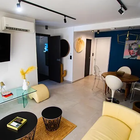 Apartment De Caractere Avec Jacuzzi *